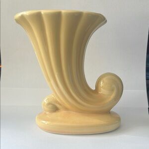 Vintage McCoy pottery: cornucopia